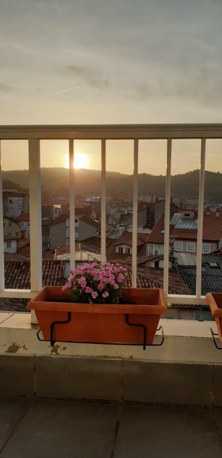 Duplex Luminoso Con Vistas En El Centro De Ourense Apartman Kültér fotó
